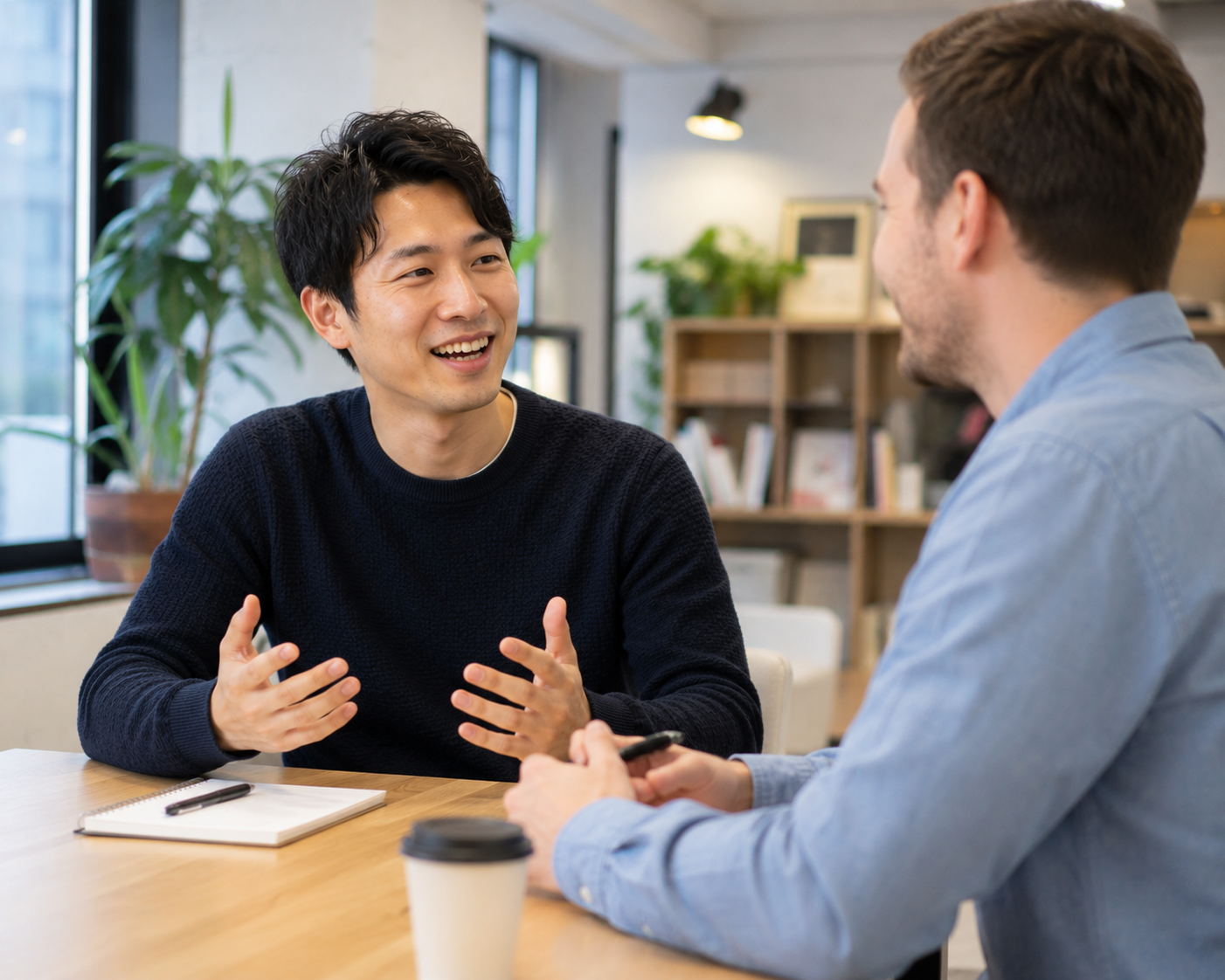 英語コーチングレッスンを受けている日本人男性のイメージ画像