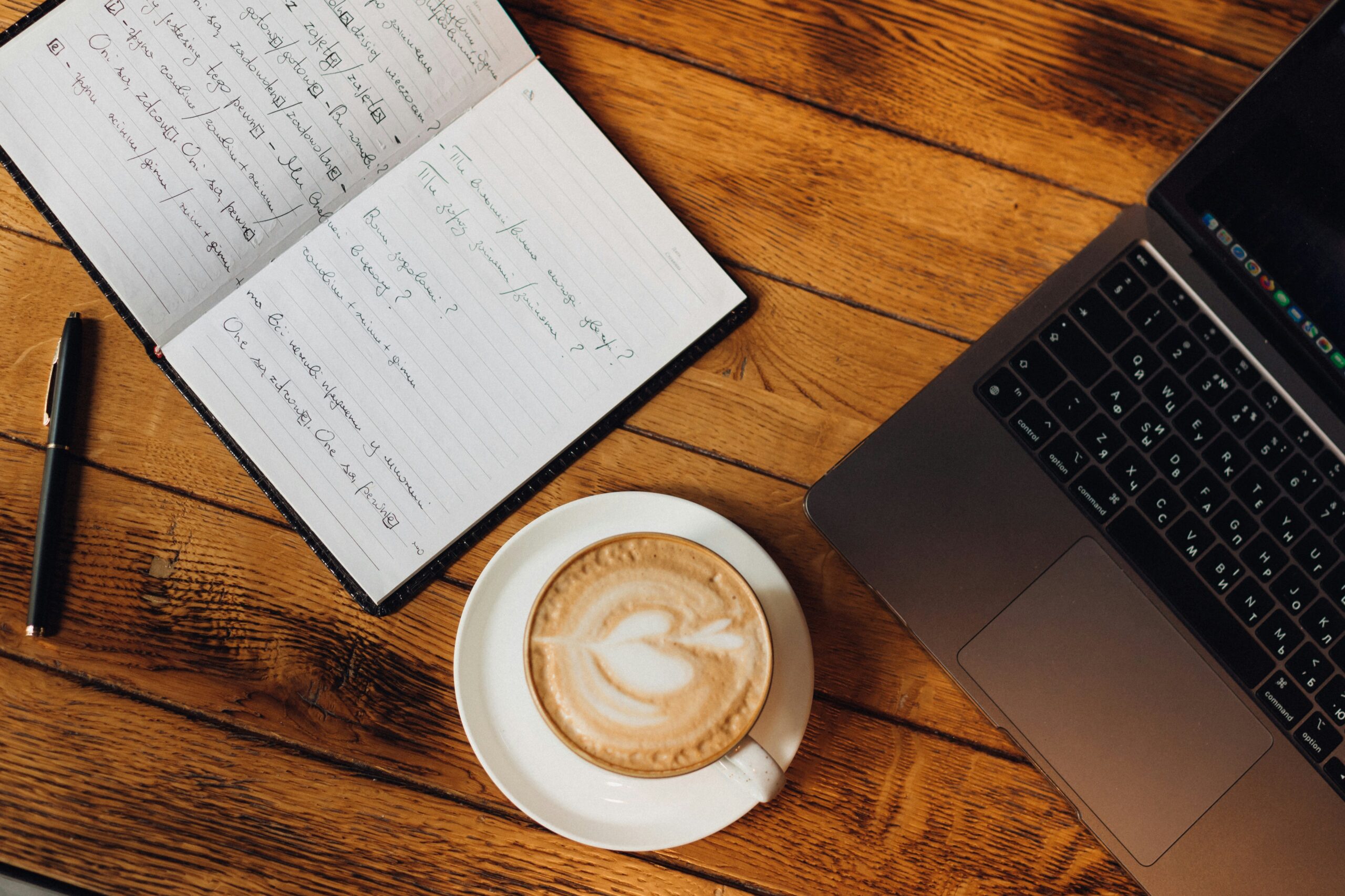 英語コーチングおすすめ8社を比較した記事のアイキャッチ画像